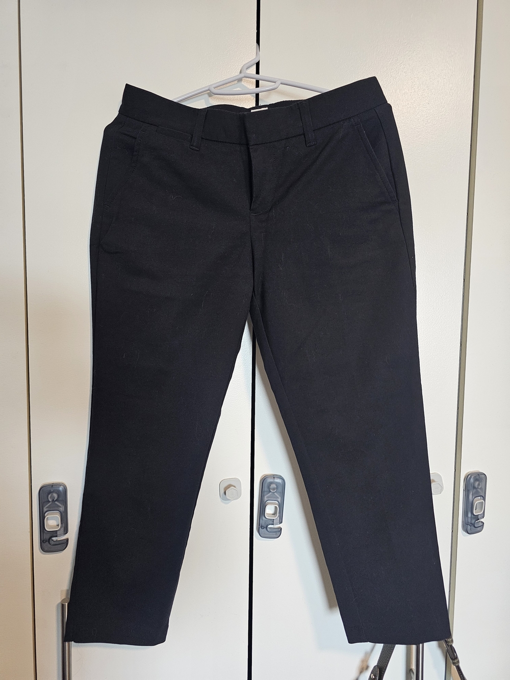 GAP Black Cotton Mix Slim Crop Pants In size 0-4